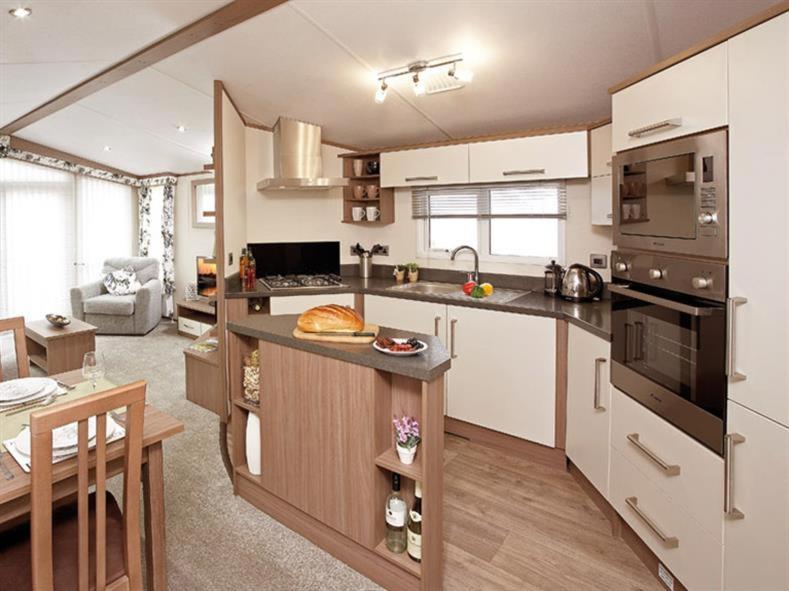 Villa Family Breaks At Rockley Park With Prosecco And A Box Of Chocolates On Arrival Poole Exterior foto